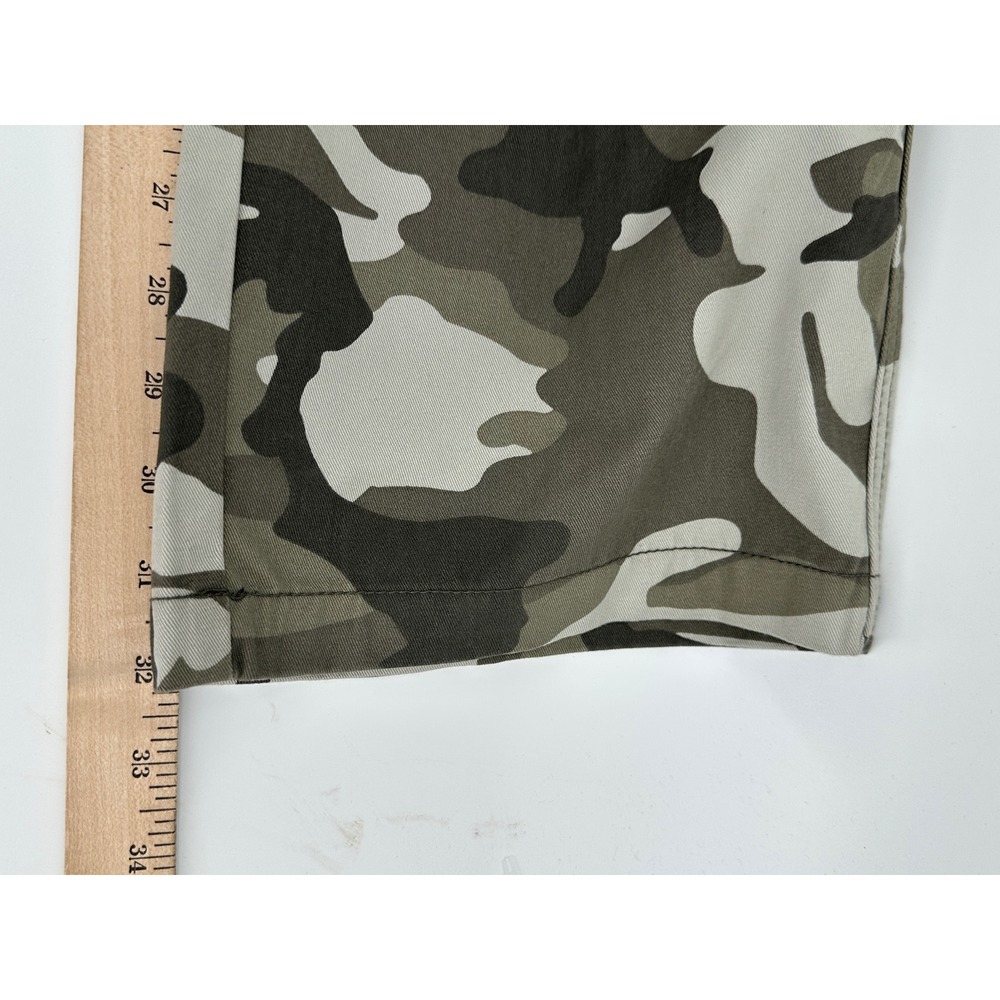 True Religion Cargo Pants Mens 29 Green Camouflage Straight Fit Military Modern - Picture 4 of 9